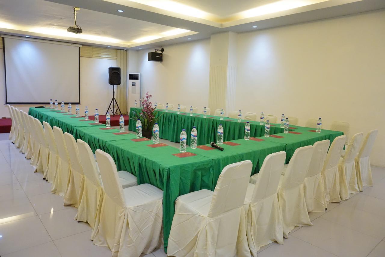Hotel Mangga Dua 马卡萨 外观 照片